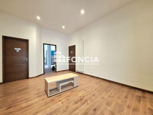 À vendre Local commercial 3 pièces 89.25 m² - ÉPinal 88000