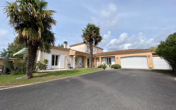 Maison à vendre    5 pièces •  Les Mathes