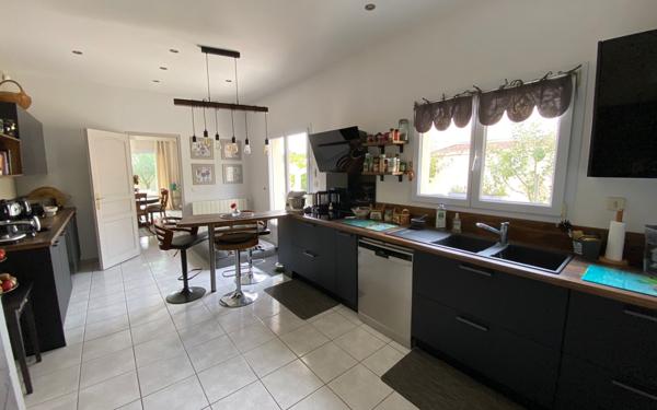 Maison à vendre    5 pièces •  Les Mathes