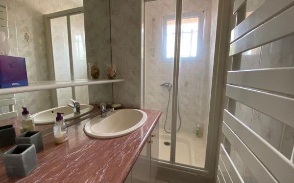 Maison à vendre    5 pièces •  Les Mathes