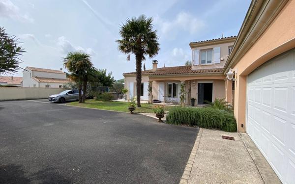 Maison à vendre    5 pièces •  Les Mathes