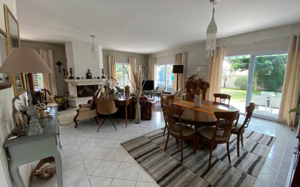 Maison à vendre    5 pièces •  Les Mathes