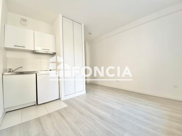 Location Studio 18.52 m² - 5 PLACE EUGENE ROLLAND Metz 57000