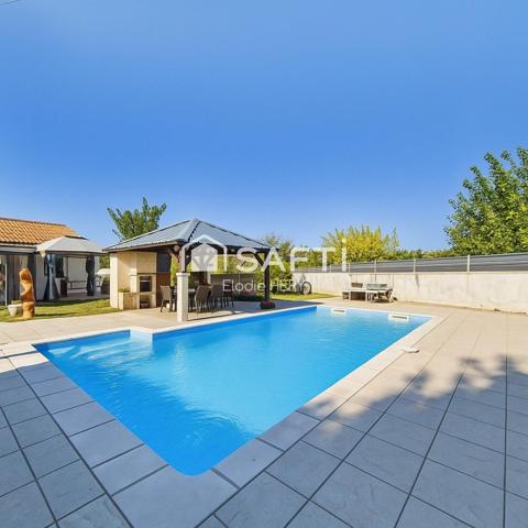 Le Taillan-Médoc – Maison familiale avec piscine, à deux pas des commodités et du Tram A