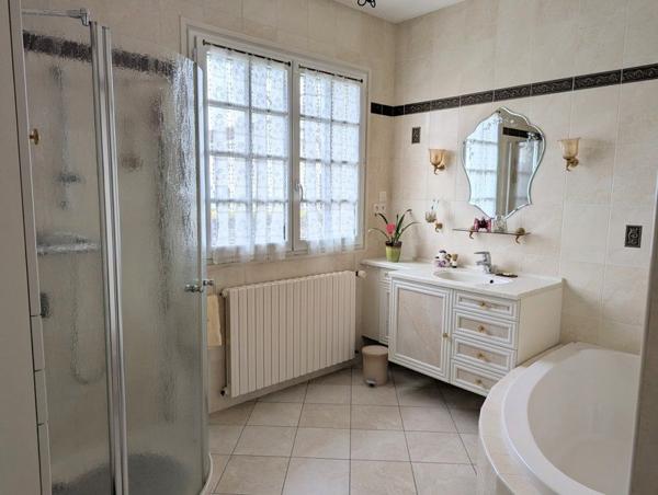 Maison à vendre |  Montluçon |  7 pièces | 137 m²