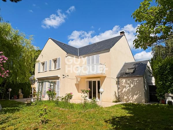 Maison spacieuse à vendre à Bussy Saint Georges - Référence T283