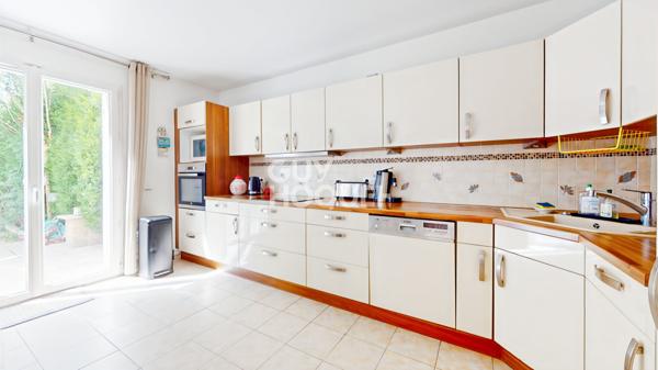 Maison spacieuse à vendre à Bussy Saint Georges - Référence T283