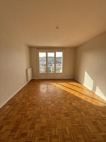 Résidence LES BOULEUX BAT B - F4 au 3ème étage d'un immeuble sécurisée