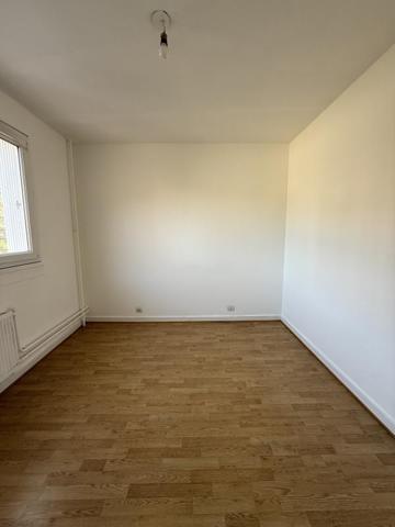 Résidence LES BOULEUX BAT B - F4 au 3ème étage d'un immeuble sécurisée