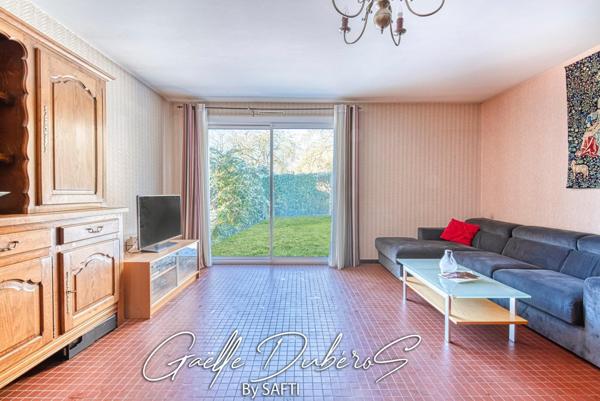 Charmante maison 4 chambres avec grand garage***Pré visite 3D disponible sur demande***