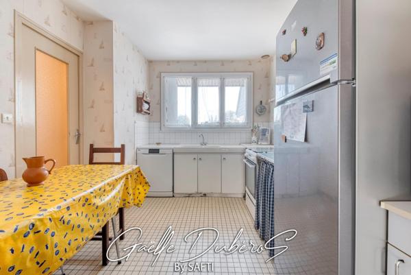 Charmante maison 4 chambres avec grand garage***Pré visite 3D disponible sur demande***