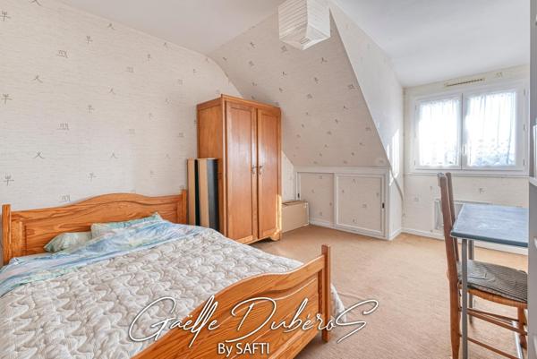 Charmante maison 4 chambres avec grand garage***Pré visite 3D disponible sur demande***