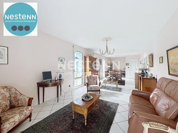 Rare à la vente ? Appartement 5 pièces lumineux avec vue imprenable sur la Loire terrasse.