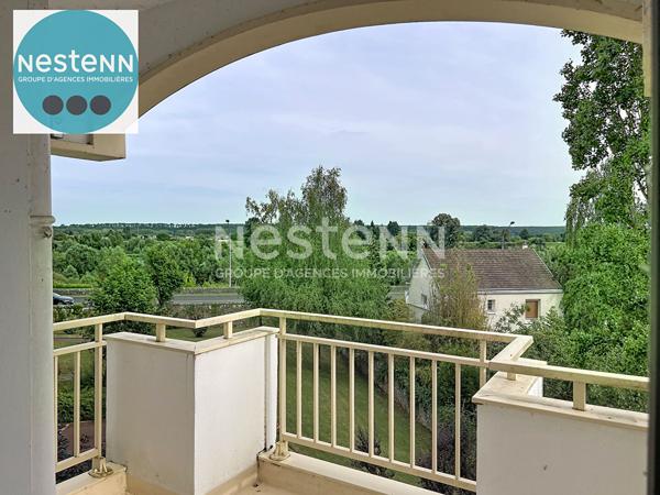 Rare à la vente ? Appartement 5 pièces lumineux avec vue imprenable sur la Loire terrasse.