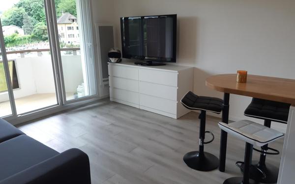 Appartement à louer    1 pièce • 21 m2 Étrembières