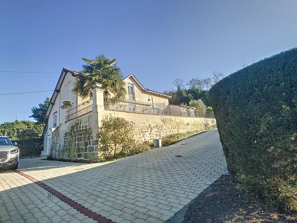 Saumur - Maison familiale avec beaux volumes
