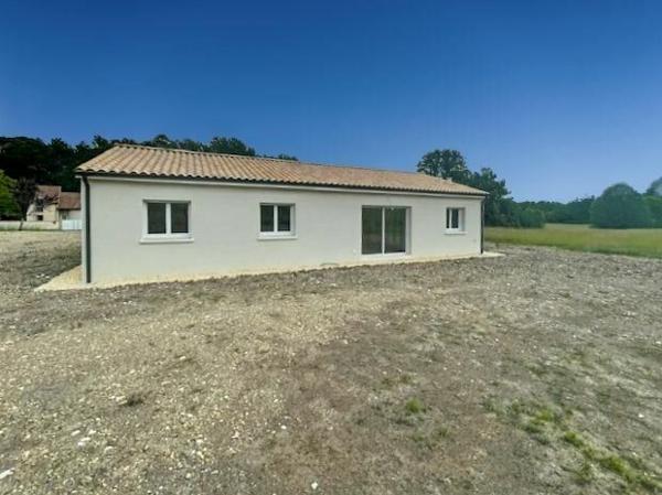 Maison à vendre    4 pièces •  Saint-Astier