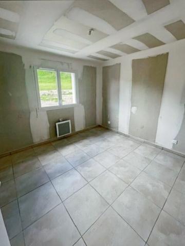 Maison à vendre    4 pièces •  Saint-Astier