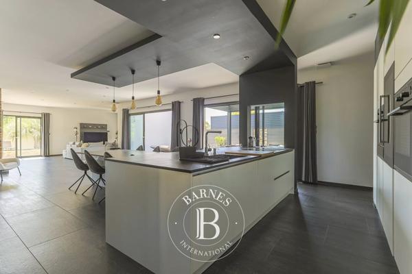 Castelnau-le-Lez, Maison 4 Chambres -  218 m² à vendre