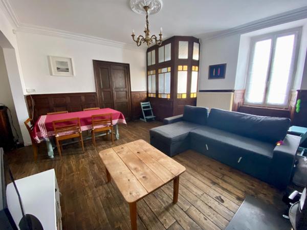 Maison de village avec garage