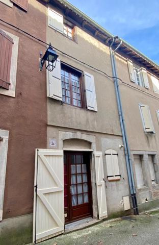 Maison de village avec garage