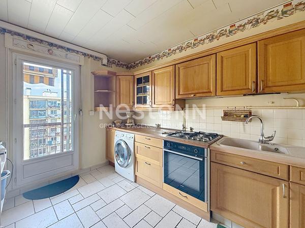 Appartement 4 Pièces 3 chambres exposé Ouest avec cave, balcon et parking - 69500 BRON