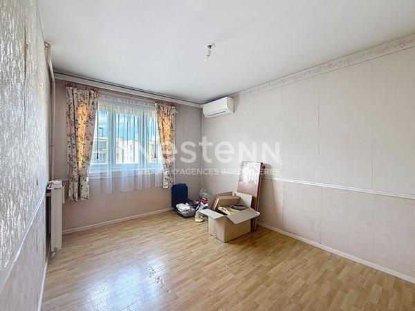 Appartement 4 Pièces 3 chambres exposé Ouest avec cave, balcon et parking - 69500 BRON