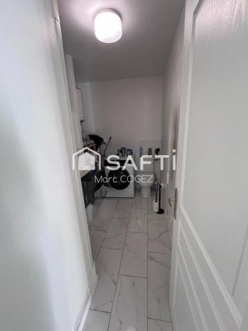 maison de plain pied avec jardin et stationnement privé. Aucun travaux à prévoir