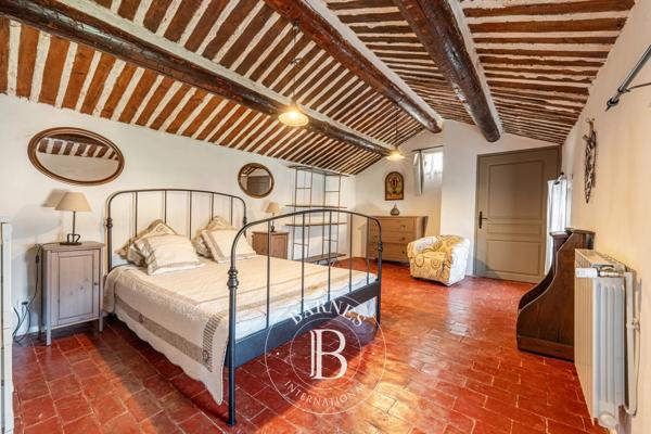 Gargas, Maison 9 Chambres -  360 m² à vendre