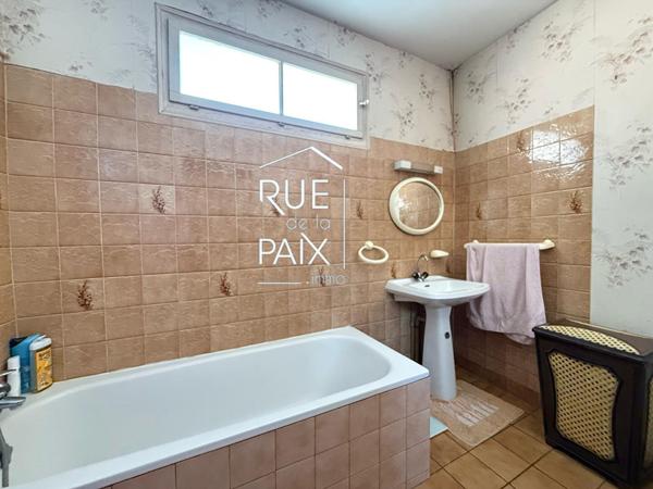 86200 LOUDUN Immeuble Loudun 6 pièce(s) 162 m2