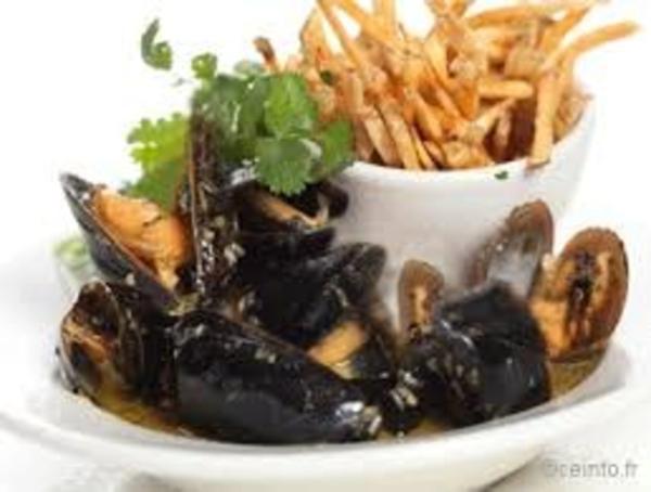 Finistère Sud (29), à vendre Bar restaurant crêperie glacier vue mer et plage