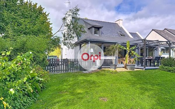 Maison à vendre    6 pièces •  Ambon