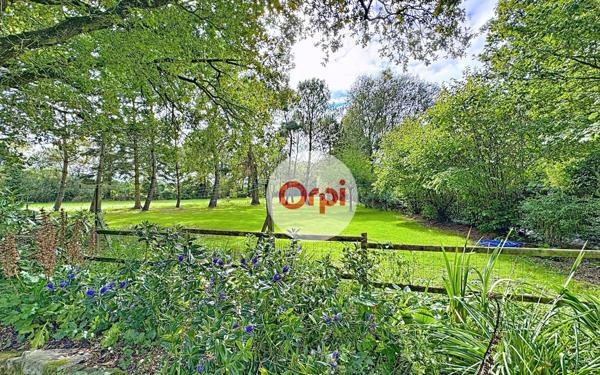 Maison à vendre    6 pièces •  Ambon