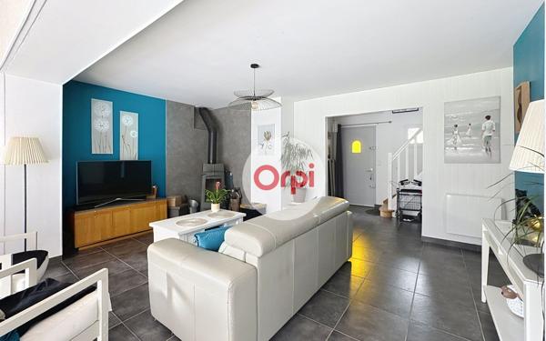 Maison à vendre    6 pièces •  Ambon