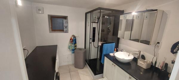 Maison de ville pleine de charme au coeur de Mezel