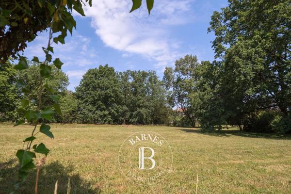 Écully, Terrain constructible  3 677 m² à vendre
