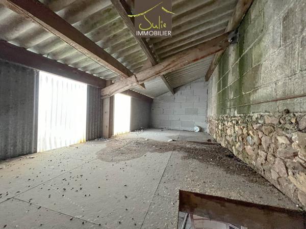 Grange à rénover avec dépendances attenantes sur terrain de 117m².