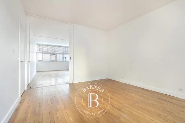 Paris 8ème, Appartement 1 Chambre -  61 m² à vendre