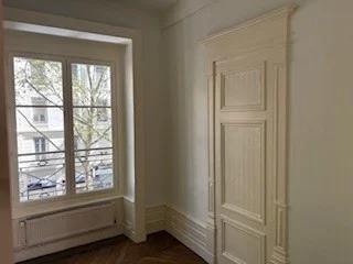APPARTEMENT T4 A LOUER - LYON 7EME ARRONDISSEMENT Stalingrad 84.79 m 2 1 215 € charges comprises par mois