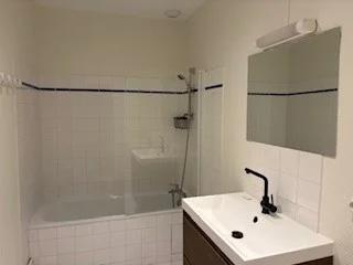 APPARTEMENT T4 A LOUER - LYON 7EME ARRONDISSEMENT Stalingrad 84.79 m 2 1 215 € charges comprises par mois