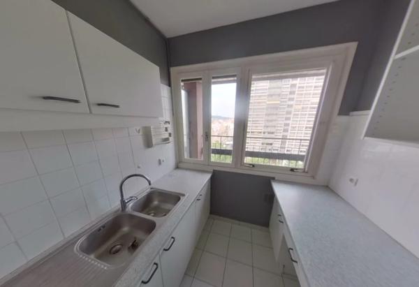 APPARTEMENT T3 A LOUER - LYON 6EME ARRONDISSEMENT Mongolfier-Le Lycee 66.81 m 2 1 220 € charges comprises par mois