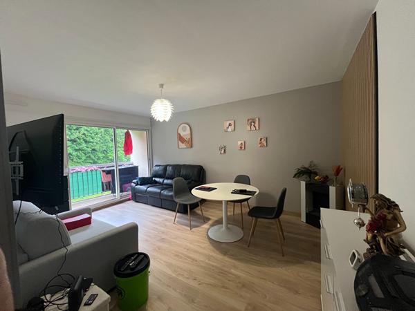 Appartement 2 pièces à vendre à Saint-Quentin, secteur Saint Jean - Réf 6065