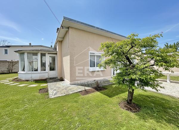 Maison de plain pied avec dépendance et garage !