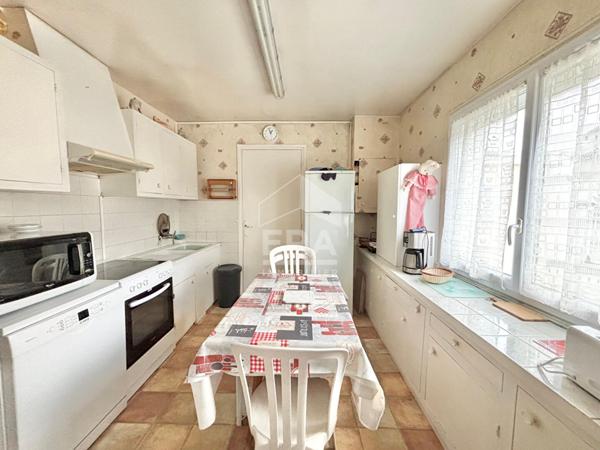 Maison de plain pied avec dépendance et garage !