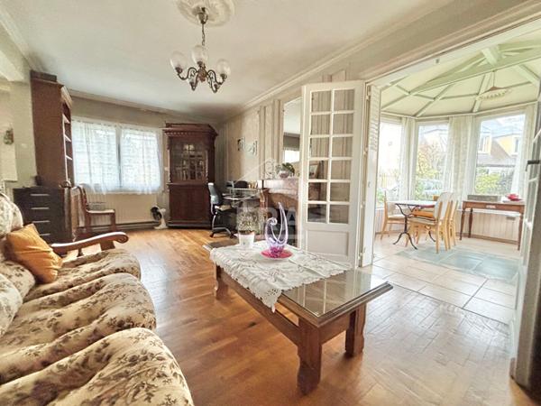 Maison de plain pied avec dépendance et garage !