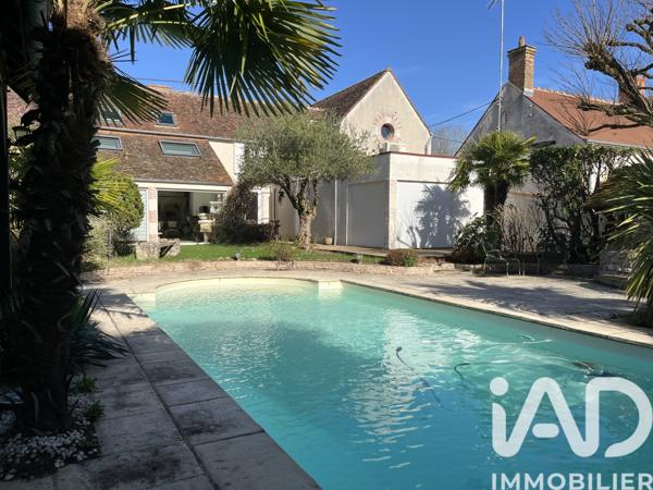 Maison à vendre 9 pièces 201 m² Saint-Denis-en-Val