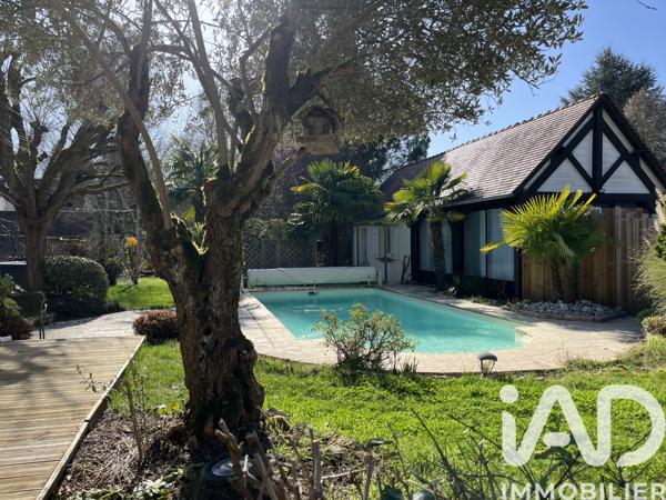 Maison à vendre 9 pièces 201 m² Saint-Denis-en-Val