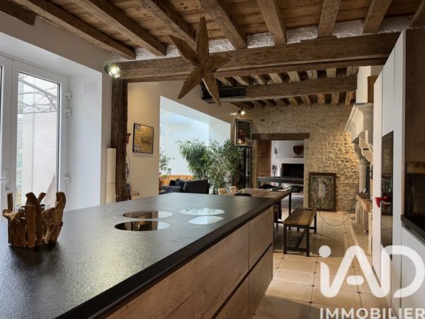 Maison à vendre 9 pièces 201 m² Saint-Denis-en-Val