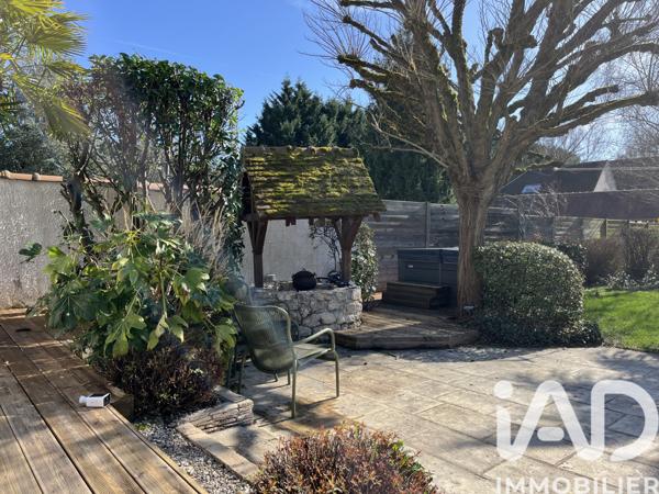 Maison à vendre 9 pièces 201 m² Saint-Denis-en-Val