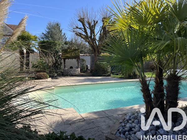 Maison à vendre 9 pièces 201 m² Saint-Denis-en-Val